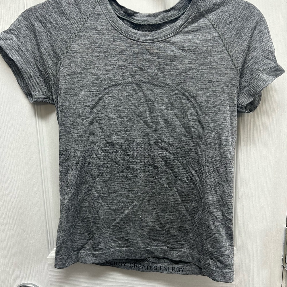 lululemon athletica Gray Short Sleeve Tee